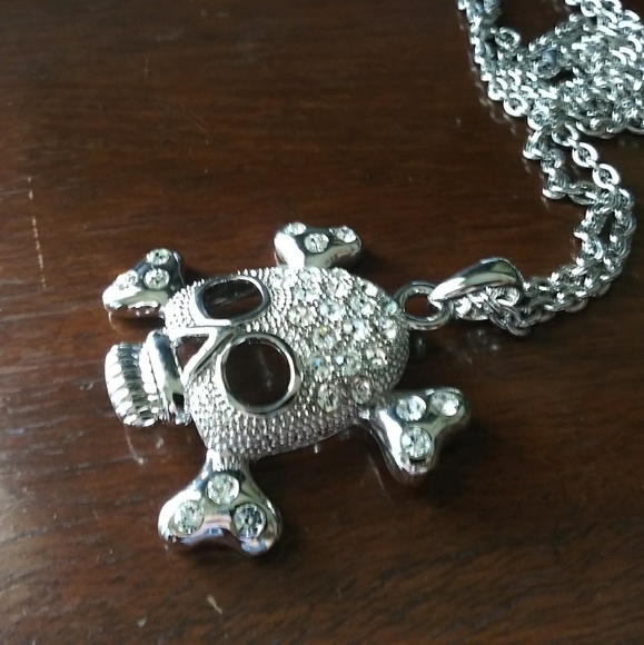 Large Skeleton Head with Crystals Necklace - Picture 3 of 8
